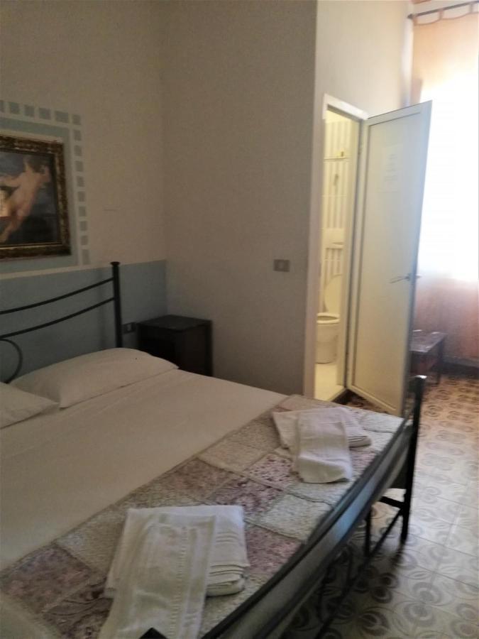 Hotel Maida Фолоника Екстериор снимка