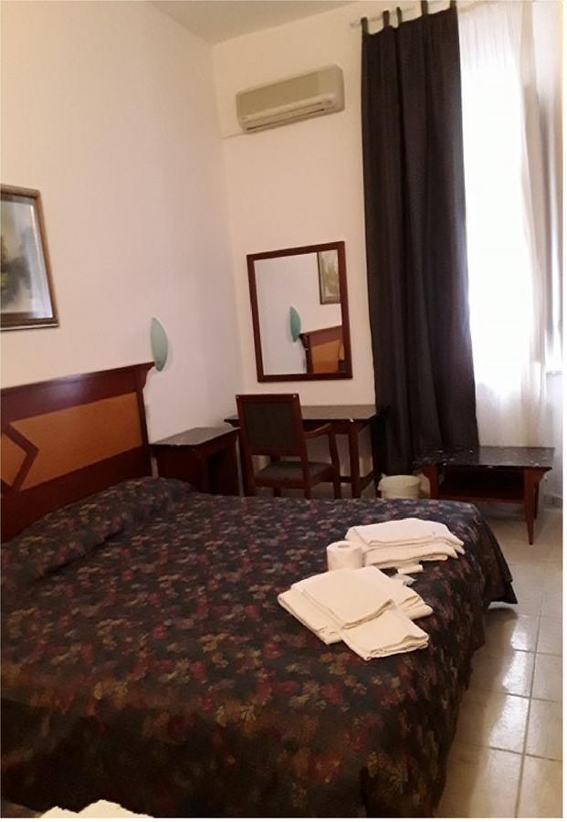 Hotel Maida Фолоника Екстериор снимка
