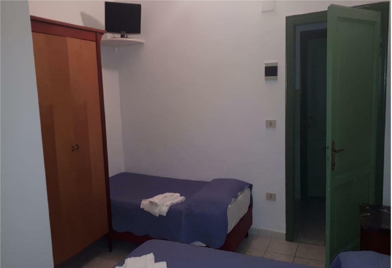 Hotel Maida Фолоника Екстериор снимка