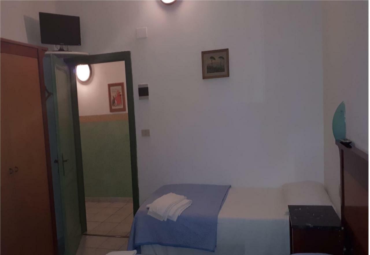 Hotel Maida Фолоника Екстериор снимка